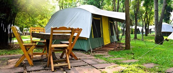 Aire dédiée aux tentes familiales